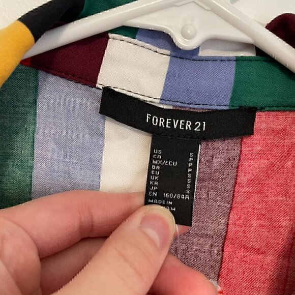 NEW NWT FOREVER 21 Rainbow Striped Short Sleeve Cropped Button Down Crop Top S - Picture 4 of 12